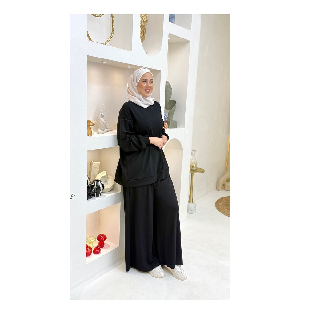 Modest and Trendy Tracksuit